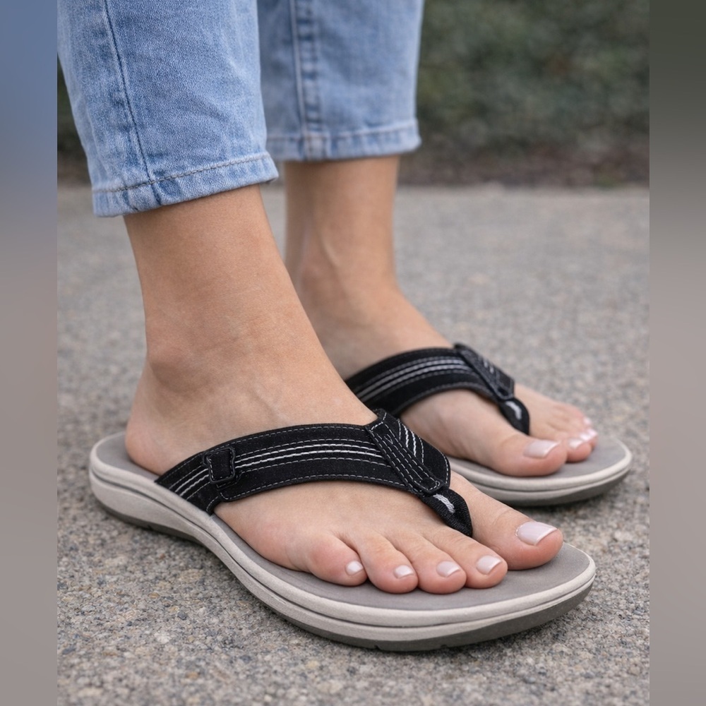Clarks Cloudsteppers Cushion Soft Flip Flop Sandals Womens Size 9 Black Comfort